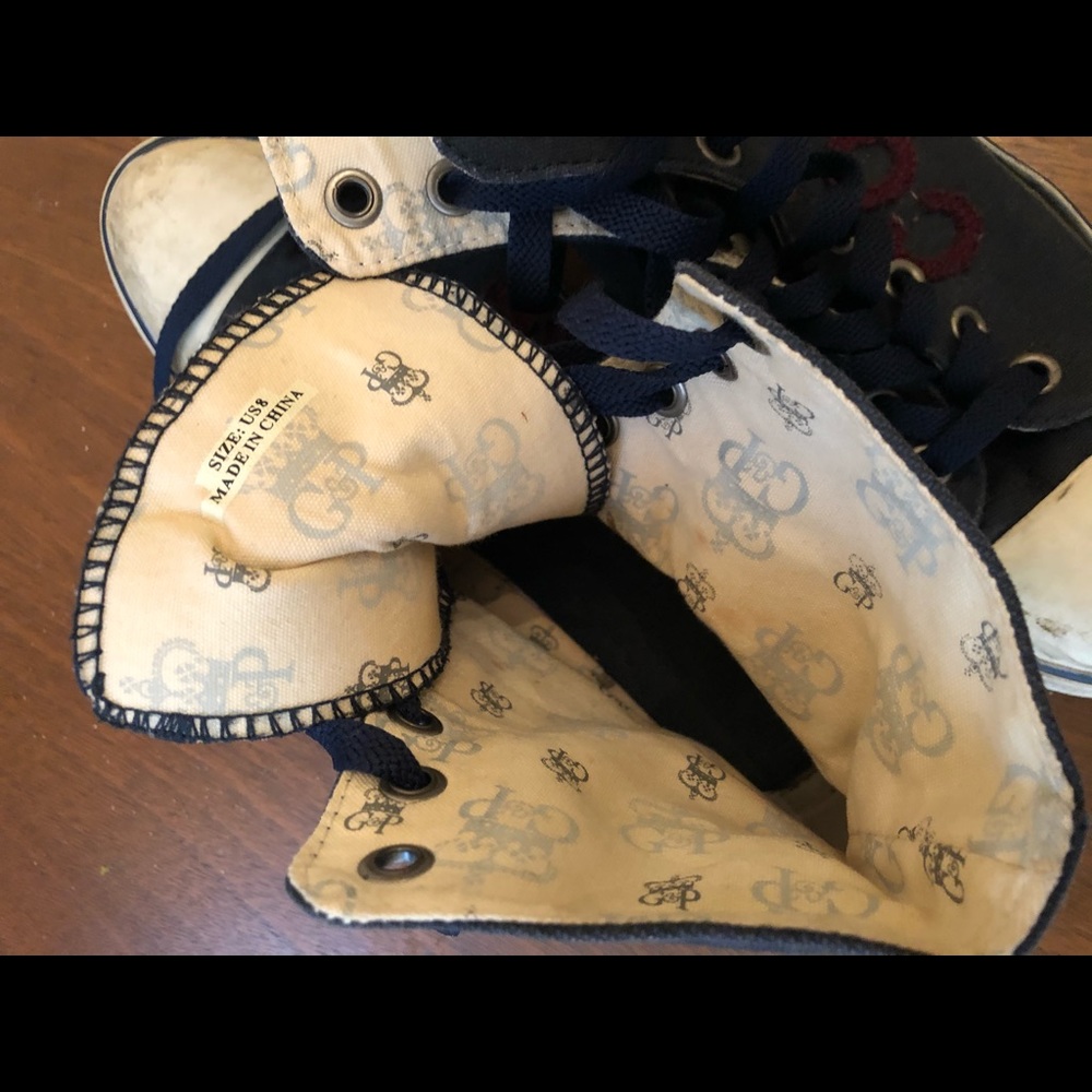 Converse - Picture 3 of 4